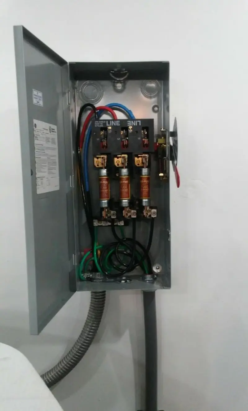 Three-phase disconnect switch installed for Smoke Detector Installation in McGregor